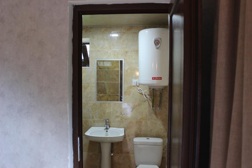 Hotel Sakhli Laghamshi à Mestia Extérieur photo