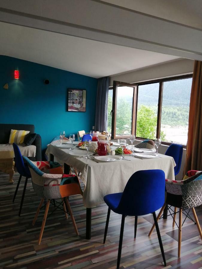 Hotel Sakhli Laghamshi à Mestia Extérieur photo